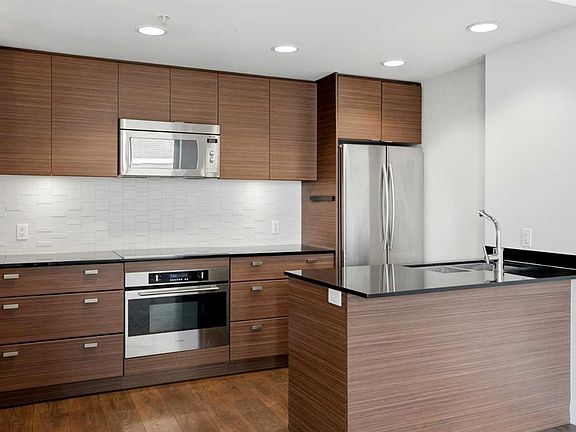2nd image of 1500 W 7th St SW #401
