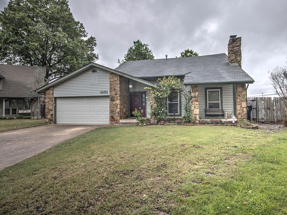 1st image of 1001 S Aspen Ct