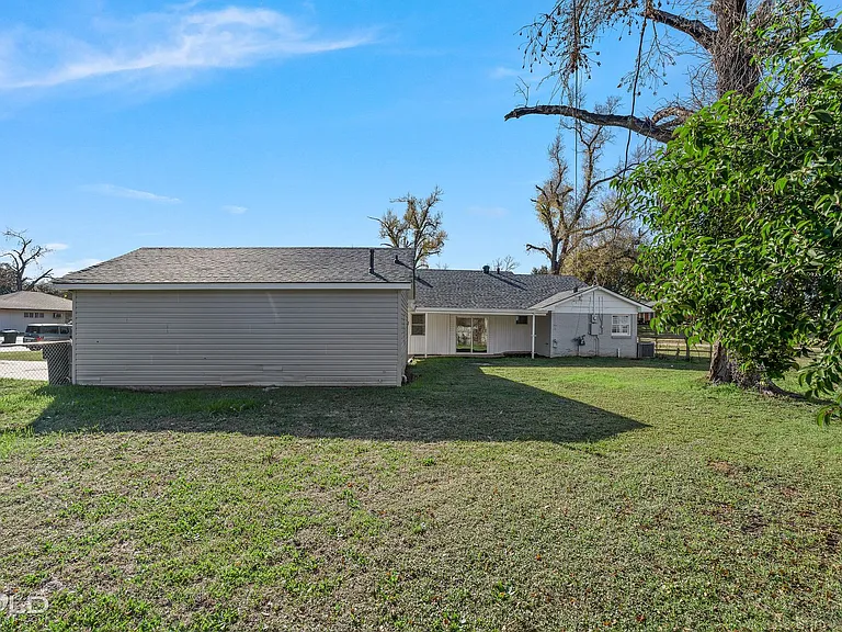 3521 Madison Park Blvd — Photo 9