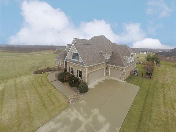 4th image of 3889 Branham Park
