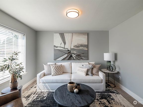 4th image of 8012 Mountain Aire Court SE