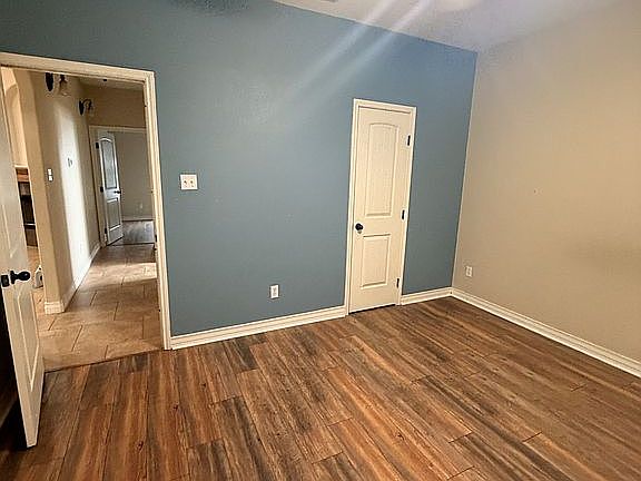 3rd image of 3822 Angelita Dr
