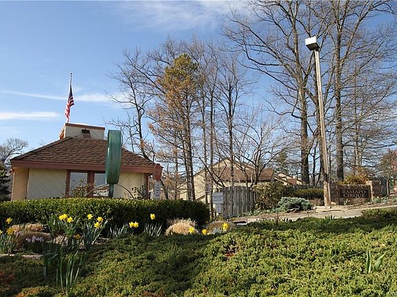 4th image of 18 Dakota Ct