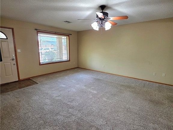 4th image of 110 Patrick Ln