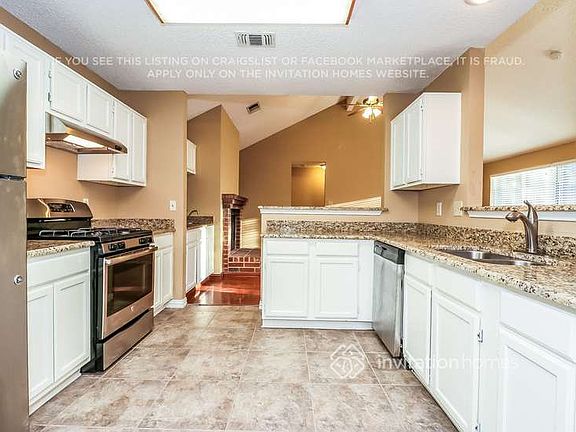 4th image of 4965 Briar Oaks Ln