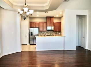 28 W Oaks Dr #28, Houston, TX 77058