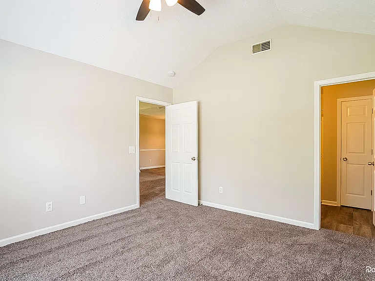 2717 Calais Ct — Photo 13