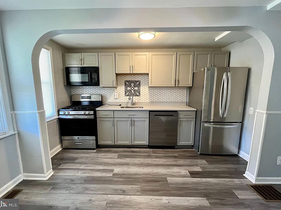 1st image of 3707 Mactavish Ave