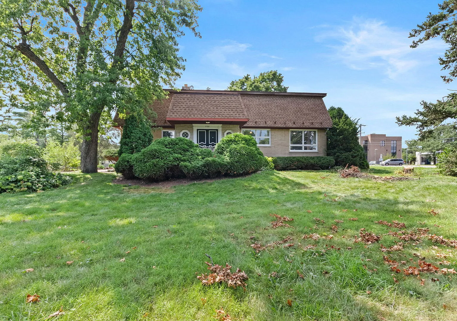4 bed, 1693 sqft, $3,700 — Photo 1