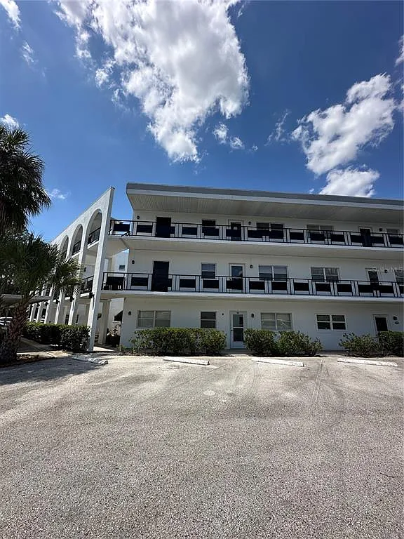 2 bed, 2.0 bath, 1579 sqft, $1,650 — Photo 1