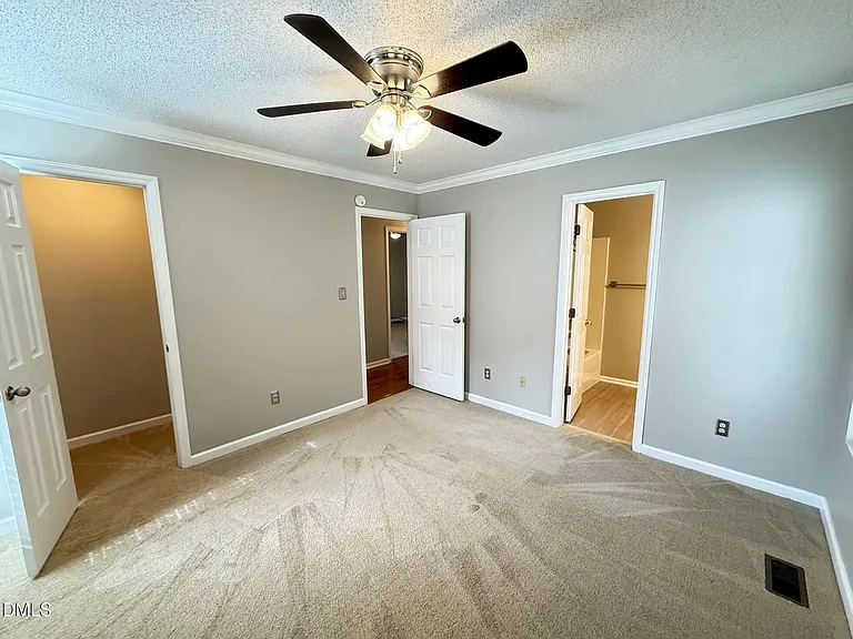 610 E Jones Ave — Photo 11