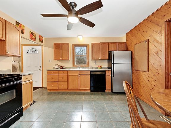 4th image of 37299 N Piper Ln