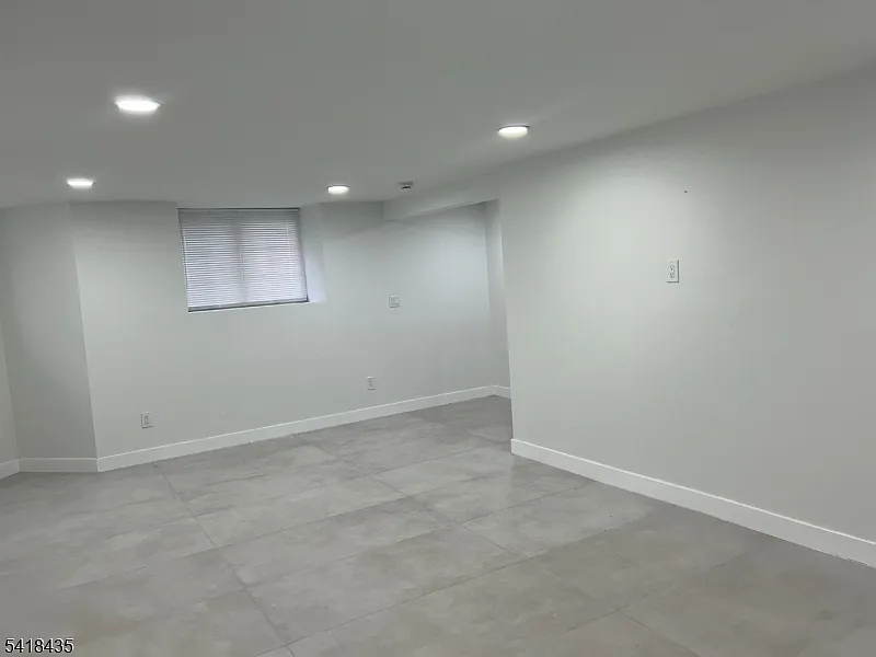 2 bed, $2,500 — Photo 2