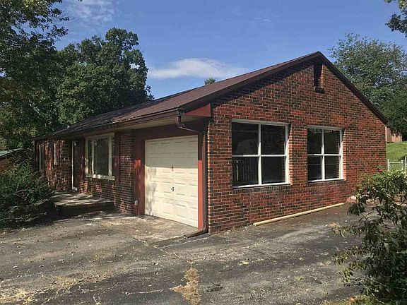 4th image of 321 Highland Dr