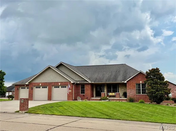 1561 Chimney Spring Ct, Jackson, MO 63755