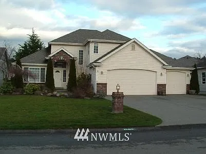15415 148th Court Ave E photo 1