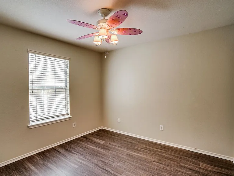 9405 Rowlands Sayle Rd — Photo 13
