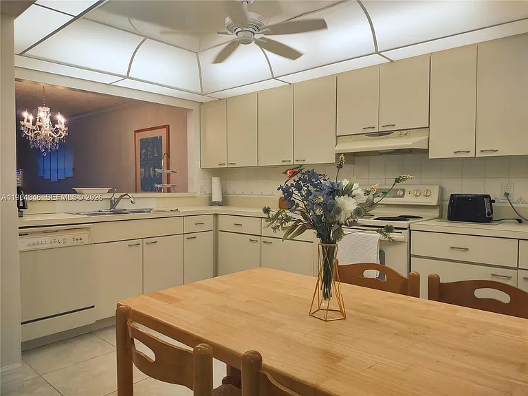 10200 S Ocean Dr #504 — Photo 8