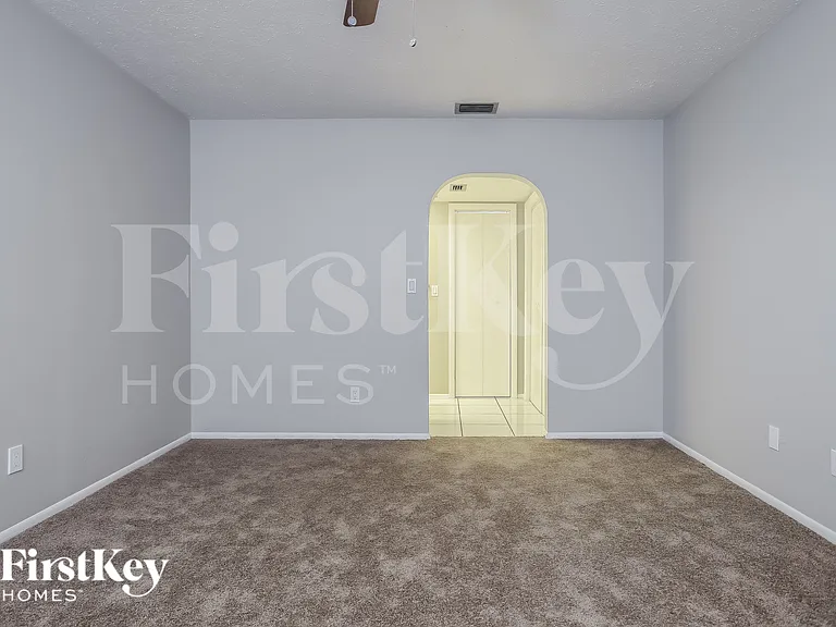 3423 SE 8th Pl — Photo 12