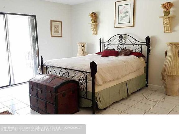 5th image of 825 NE 20th Dr