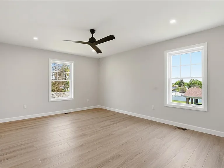 2905 Roosevelt St — Photo 23