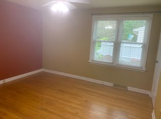 2102 Benjamin Ln, Bloomington, IL 61701