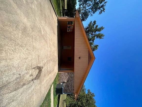4th image of 132 County Road 1242