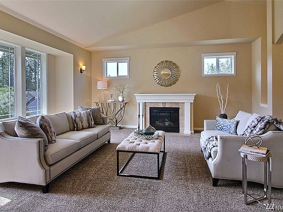 3rd image of 8237 Summerwood Dr SE