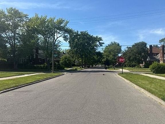 5th image of 3703 Balfour Rd