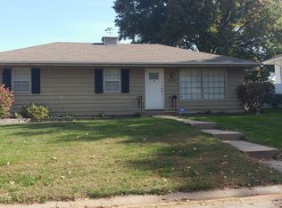 1825 Lion Rd, Saint Joseph, MO 64506