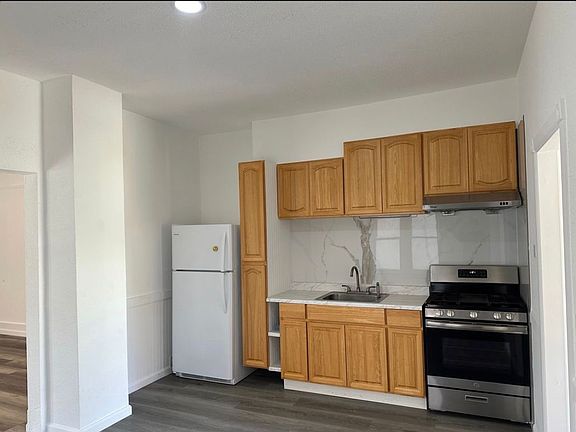 4th image of 115 W William St APT 1