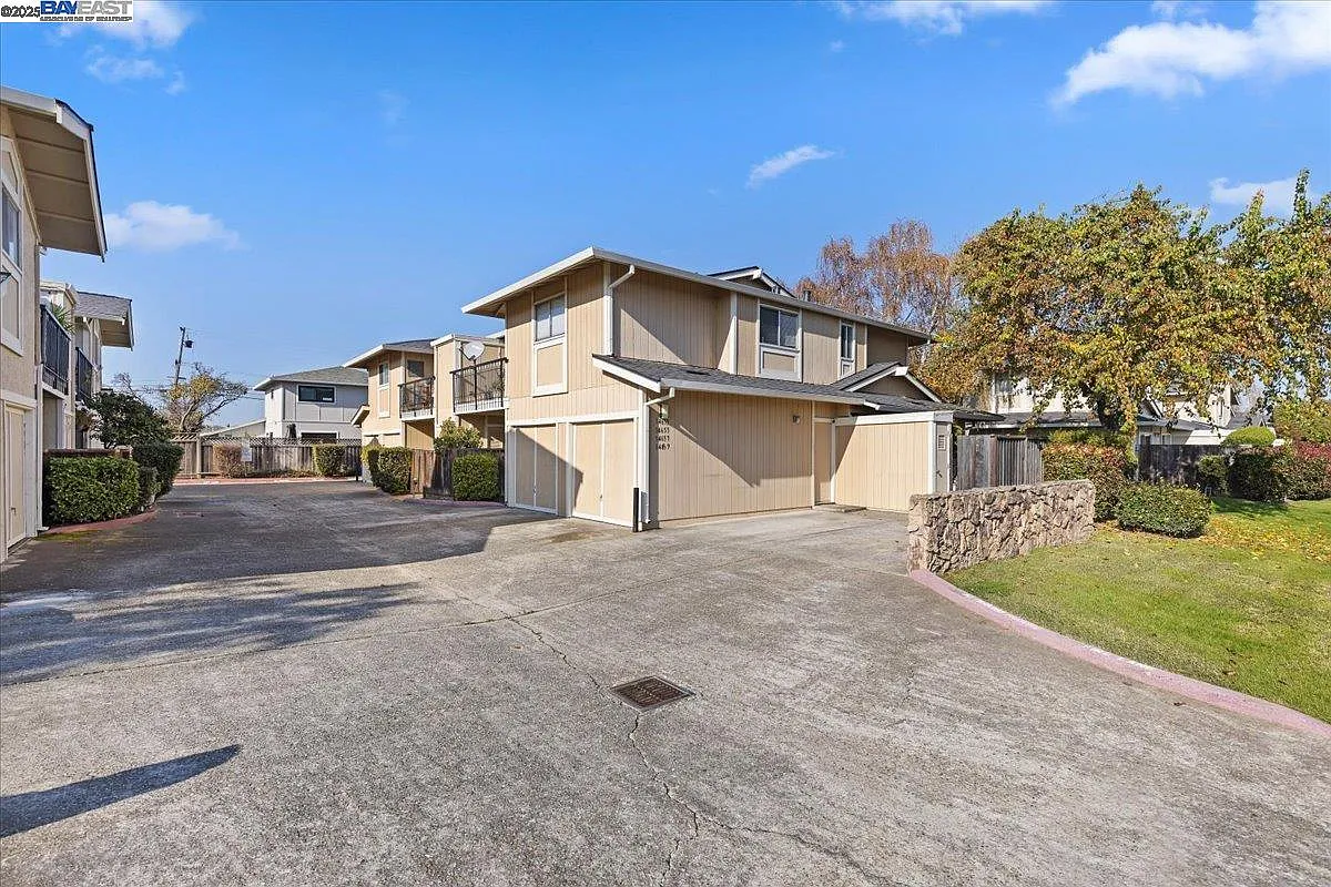 14653 Doolittle Dr photo 1