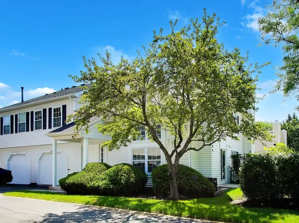 509 East Ave, Streamwood, IL 60107