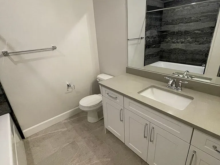 1013 N 1030 W — Photo 14