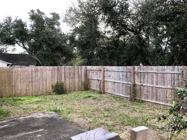 1702 Palmetto Ct — Photo 34