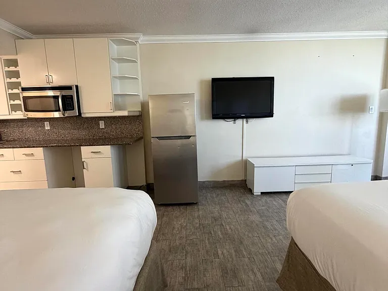 19201 Collins Ave #1122 — Photo 8