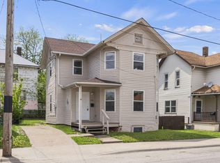 702 Cedar St, Muscatine, IA 52761