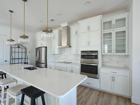 4th image of 134 Winding Rock Rd