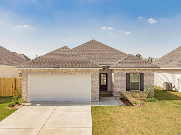 28307 Moreau Dr, Denham Springs, LA 70726