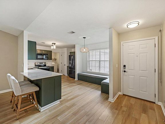 5th image of 2283 Harlan Ave