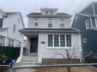24124 144th Ave, Rosedale, NY 11422