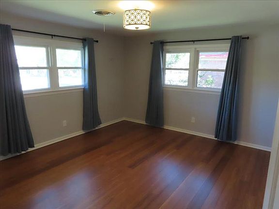 3rd image of 4321 Omaha Ave