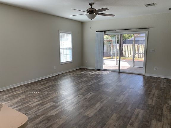 4th image of 103 Kensington Cir
