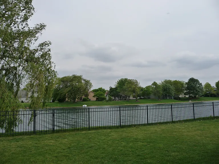2704 Cherry Hills Dr — Photo 43