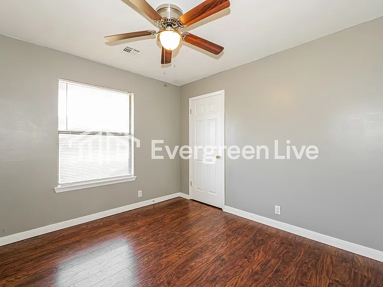 1120 Mars Rd — Photo 13