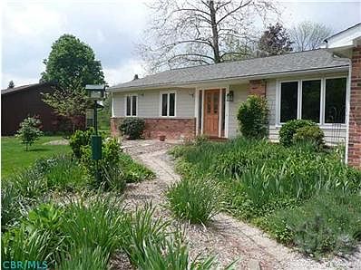 3rd image of 3830 Lakeview Dr