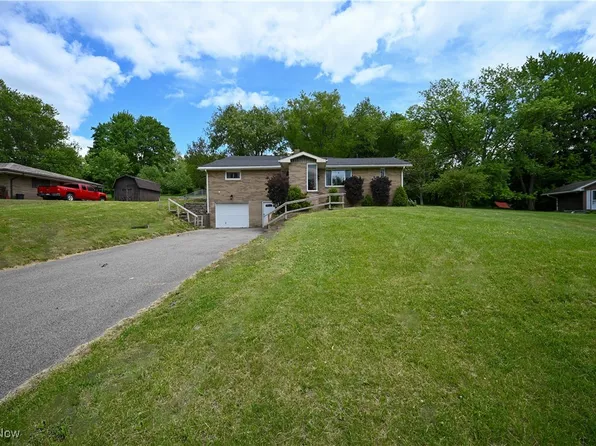 16684 Valley Dr, East Liverpool, OH 43920