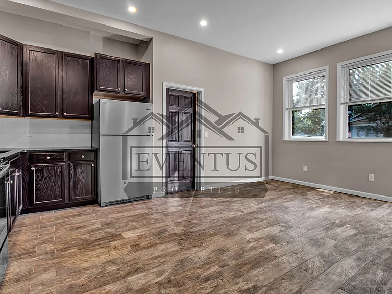 13 Eley Pl #1 — Photo 3