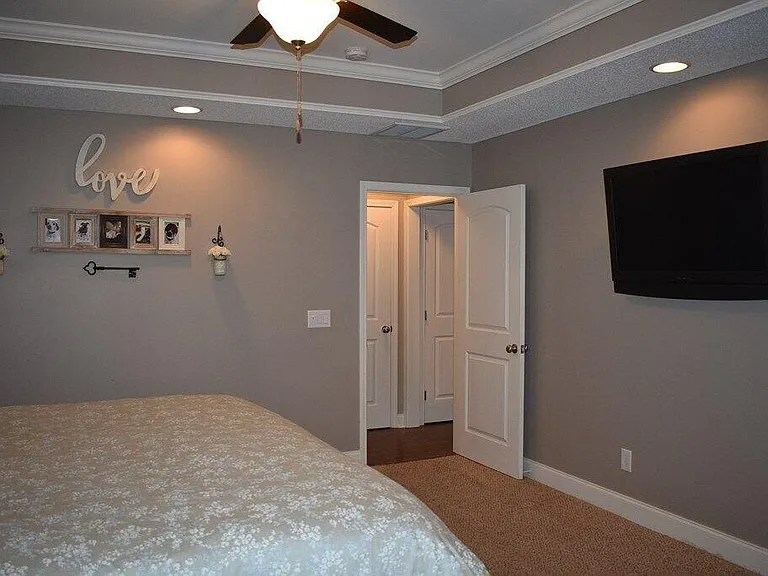 3950 Cantle Dr — Photo 7