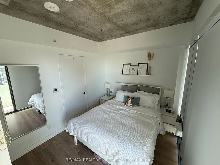 161 Roehampton Ave #1610 — Photo 5
